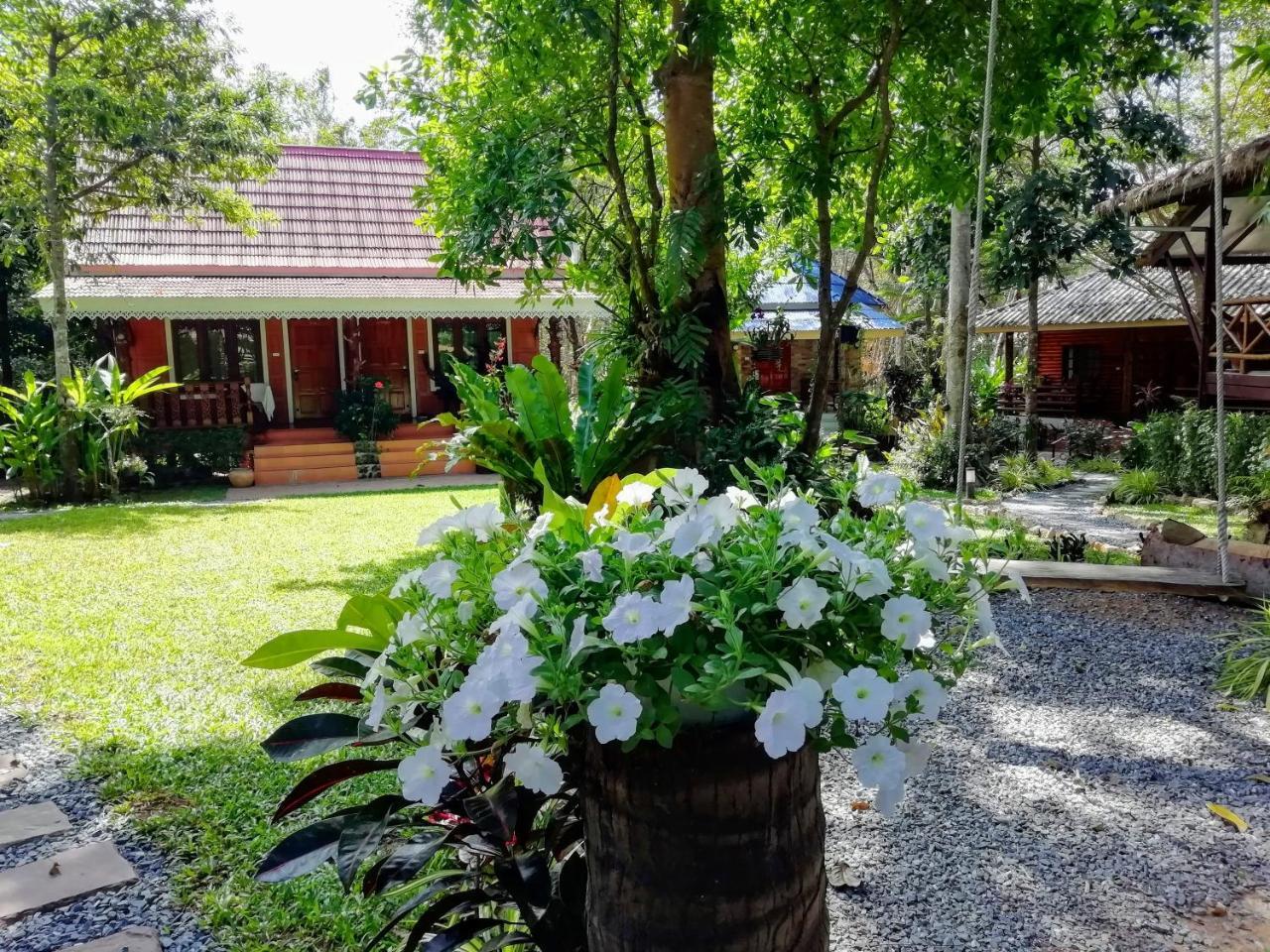 Macura Resort Koh Chang Exterior photo